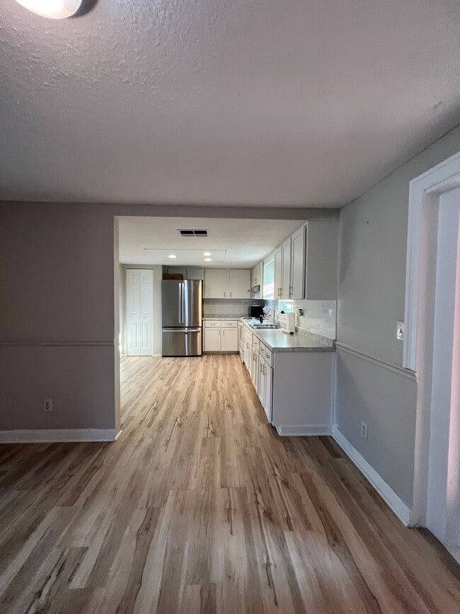 8923 Tropical Palm Way in Port Richey, FL - Foto de edificio - Building Photo