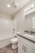 311 Taylor Ave NW in Renton, WA - Building Photo - Building Photo