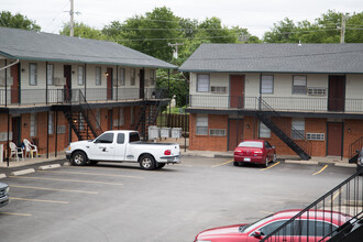 Cornerstone Apartments in Lawton, OK - Building Photo - Building Photo