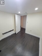 143 Crystal Glen Crescent in Brampton, ON - Building Photo - Building Photo