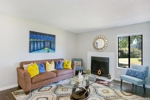 4600 W Pioneer Dr, Unit 464 in Irving, TX - Building Photo