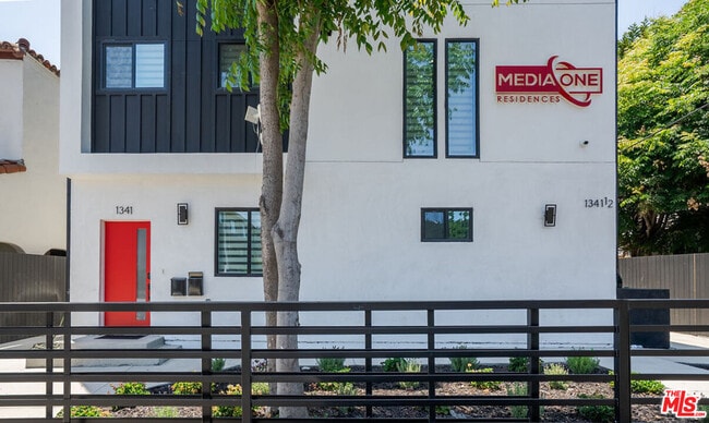property at 1341 Mariposa Ave
