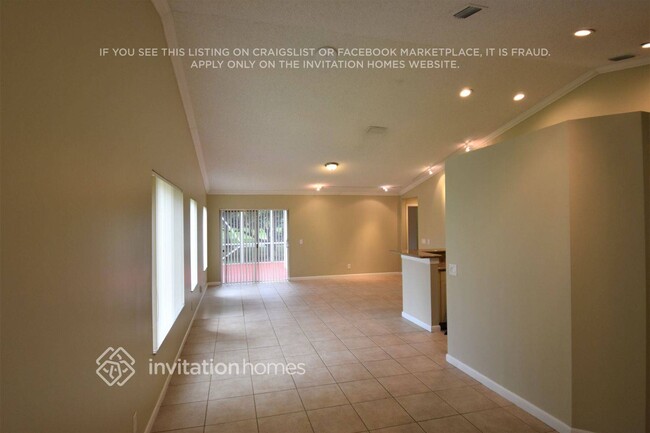 742 San Remo Dr in Weston, FL - Building Photo - Building Photo