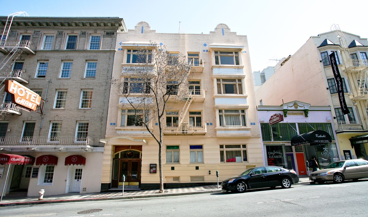 Pierre Crest Apartments in San Francisco, CA - Foto de edificio