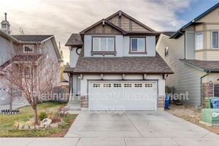 746 Auburn Bay Heights SE in Calgary, AB - Building Photo