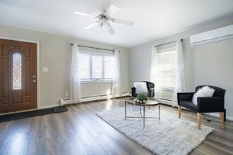 6365 Saline Dr in Waterford Township, MI - Building Photo - Building Photo