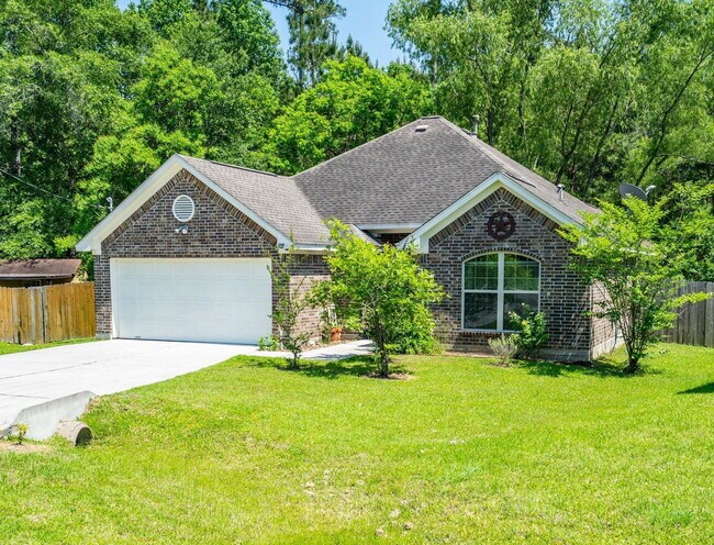 203 Maple Ln