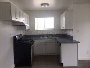 14329 Haynes St in Los Angeles, CA - Building Photo - Building Photo