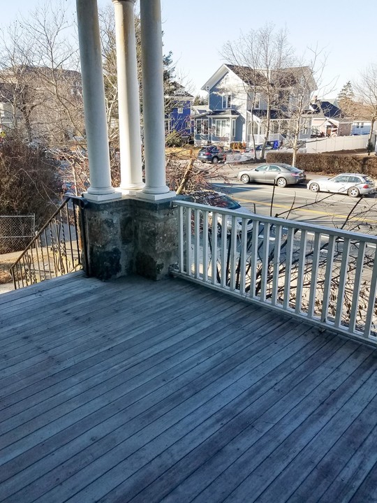 581 Cambridge St, Unit 1 in Boston, MA - Building Photo