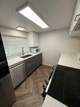 1255 Detroit Ave in Concord, CA - Building Photo - Building Photo