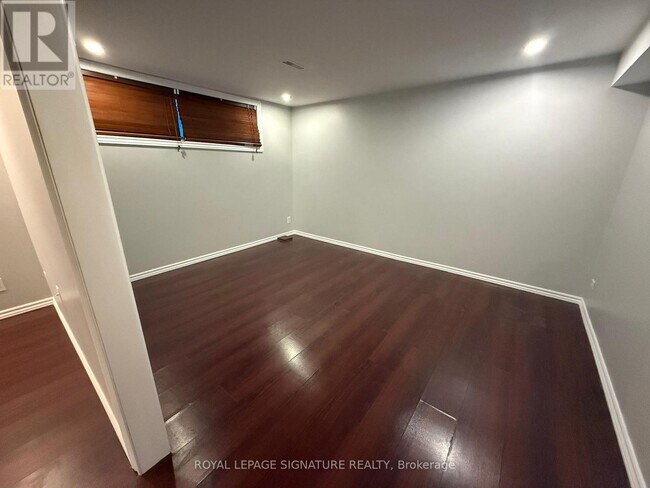 property at 40 Barkwin Dr