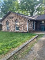 4966 Hillbrook Rd in Memphis, TN - Building Photo
