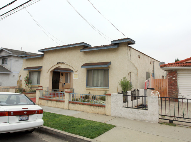 9563 Mayne St in Bellflower, CA - Foto de edificio - Building Photo