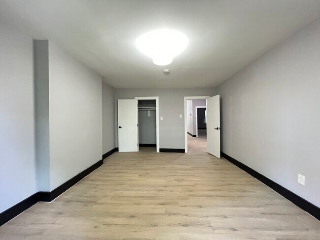 74 Baldwin Ave, Unit 3 in Jersey City, NJ - Building Photo - Building Photo