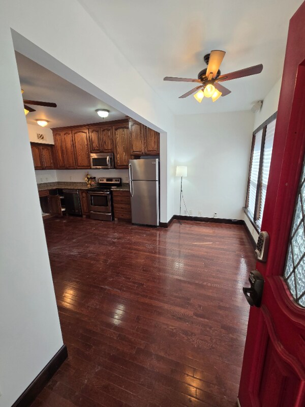 832 Blaylock Dr, Unit 2 in Dallas, TX - Building Photo - Building Photo