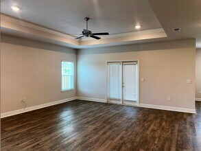 104 London Cir in Crawfordville, FL - Foto de edificio - Building Photo