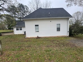 108 Stockton St in Shelby, NC - Building Photo - Building Photo