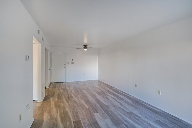 Dawson Village in Pittsburgh, PA - Building Photo - Interior Photo