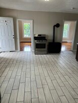 41 Thomas St, Unit 3 in Southbridge, MA - Building Photo