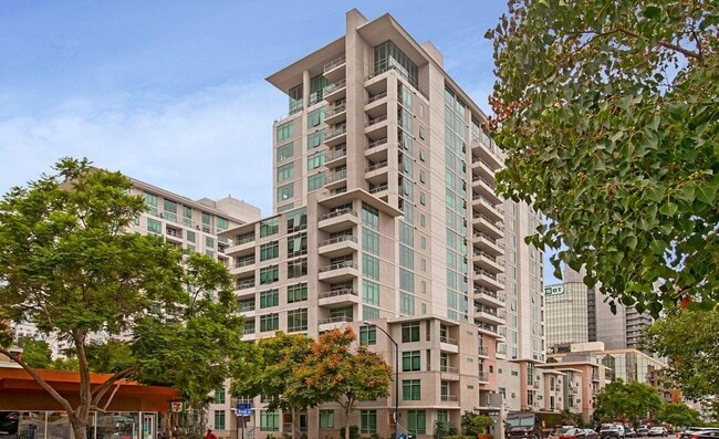 property at 425 W Beech