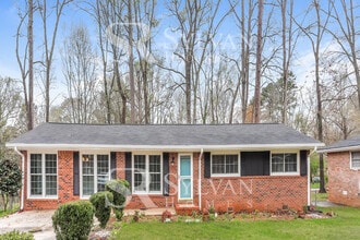 6565 Rabun Rd in Morrow, GA - Building Photo - Building Photo