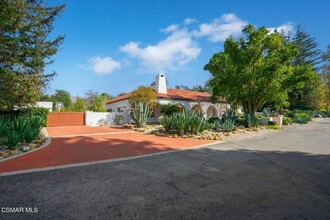 28965 Medea Mesa Rd in Agoura Hills, CA - Building Photo - Building Photo