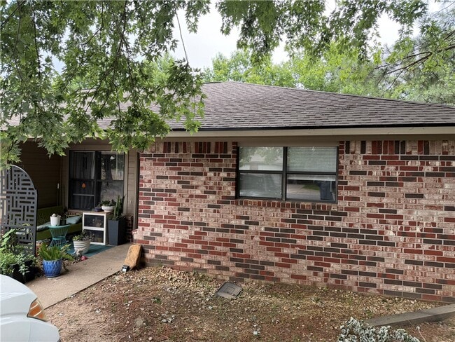 property at 3905 S Carol Pl