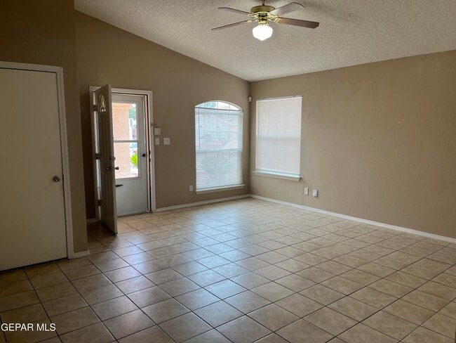 12345 Tierra Plata Dr in El Paso, TX - Building Photo - Building Photo