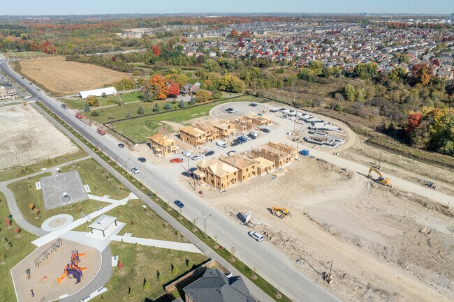 Coronation Rd in Whitby, ON - Building Photo - Building Photo