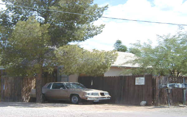 519-525 E Navajo Rd in Tucson, AZ - Building Photo