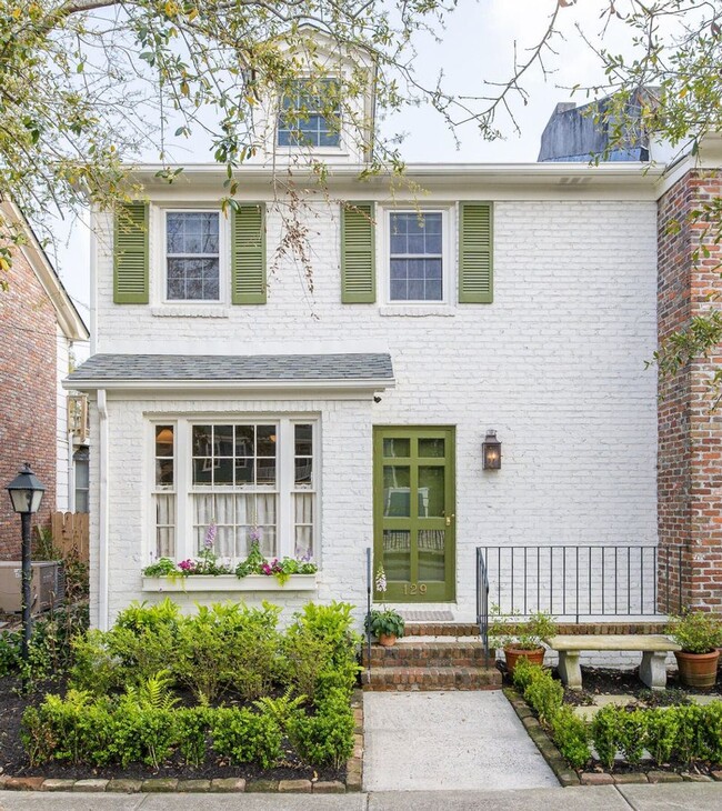 property at 129 Beaufain St