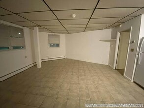 10 Marion St, Unit 1 in Boston, MA - Foto de edificio - Building Photo