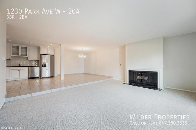 1230 Park Ave W in Highland Park, IL - Building Photo - Building Photo