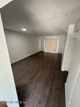 1529 Pullen Rd in Jacksonville, FL - Building Photo - Building Photo