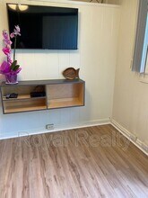 2546 Komo Mai Dr in Pearl City, HI - Building Photo - Building Photo