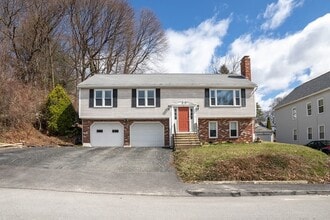 8 Minthorne St in Worcester, MA - Foto de edificio - Building Photo