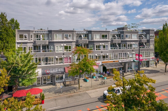 City Lights in Vancouver, BC - Building Photo - Building Photo