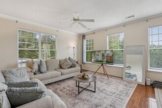 11335 Aristotle Dr in Fairfax, VA - Building Photo - Building Photo