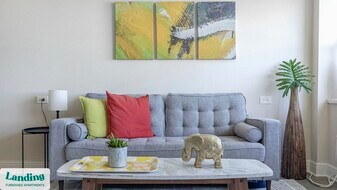 305 Dr. M.L.K. Jr St S in St. Petersburg, FL - Building Photo