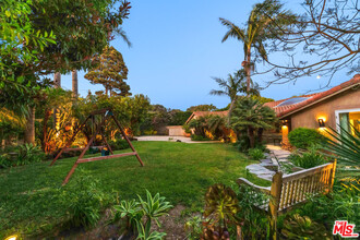 29020 Cliffside Dr in Malibu, CA - Building Photo - Building Photo