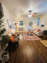 3010 Portola Way in Sacramento, CA - Building Photo - Building Photo