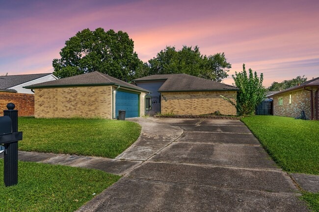 9731 Shell Rock Rd in La Porte, TX - Building Photo - Building Photo