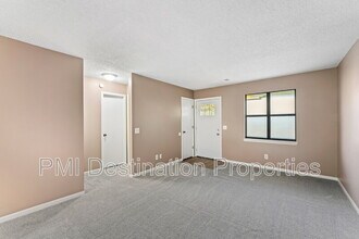8600 Kill Creek Rd in De Soto, KS - Building Photo - Building Photo