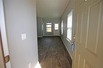 325 Old Glory Trail in Liberty Hill, TX - Building Photo - Building Photo