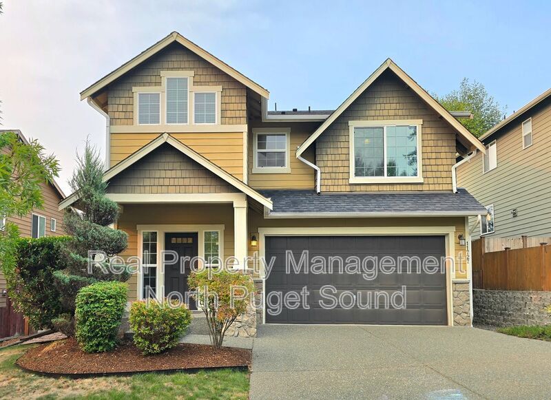 11727 12th St SE in Lake Stevens, WA - Building Photo