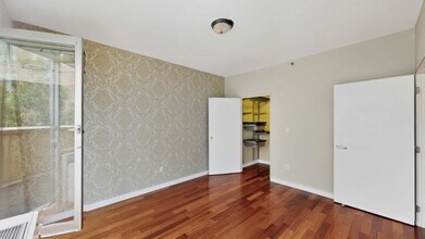 2-40-40 51st Ave in Queens, NY - Building Photo - Building Photo