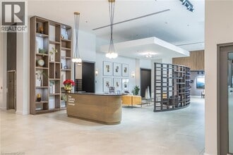 15 Glebe St in Cambridge, ON - Building Photo - Building Photo