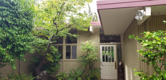 721 Las Colindas Rd in San Rafael, CA - Building Photo - Building Photo