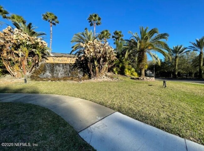 property at 7032 Deer Lodge Cir