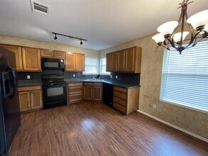 2504 Buffalo Run in Burleson, TX - Building Photo - Building Photo